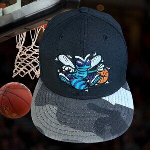 New Era 59Fifty Hardwood Classics Charlotte Hornets Camouflage Hat Cap 7 1/2 VGC
